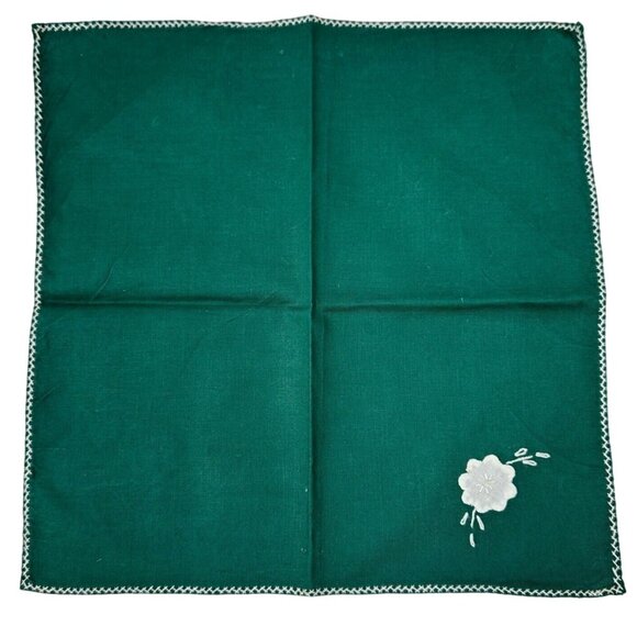 Green Cloth Napkins White Embroidered Floral Design Square Set of 6 - Picture 3 of 11